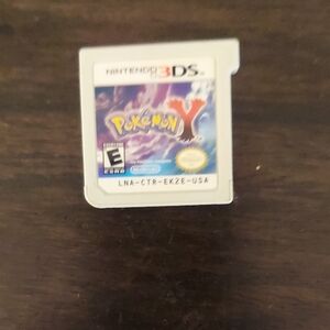 Nintendo 3DS Pokémon Y Game Cartridge - Gray